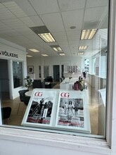 3636 E Coast Hwy, Corona Del Mar, CA à louer Photo de l’immeuble– Image 2 sur 5