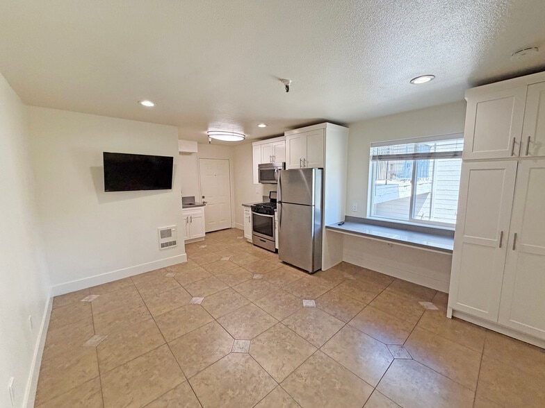 5615 Carpinteria Ave, Carpinteria, CA à vendre - Photo intérieure – Image 2 sur 18