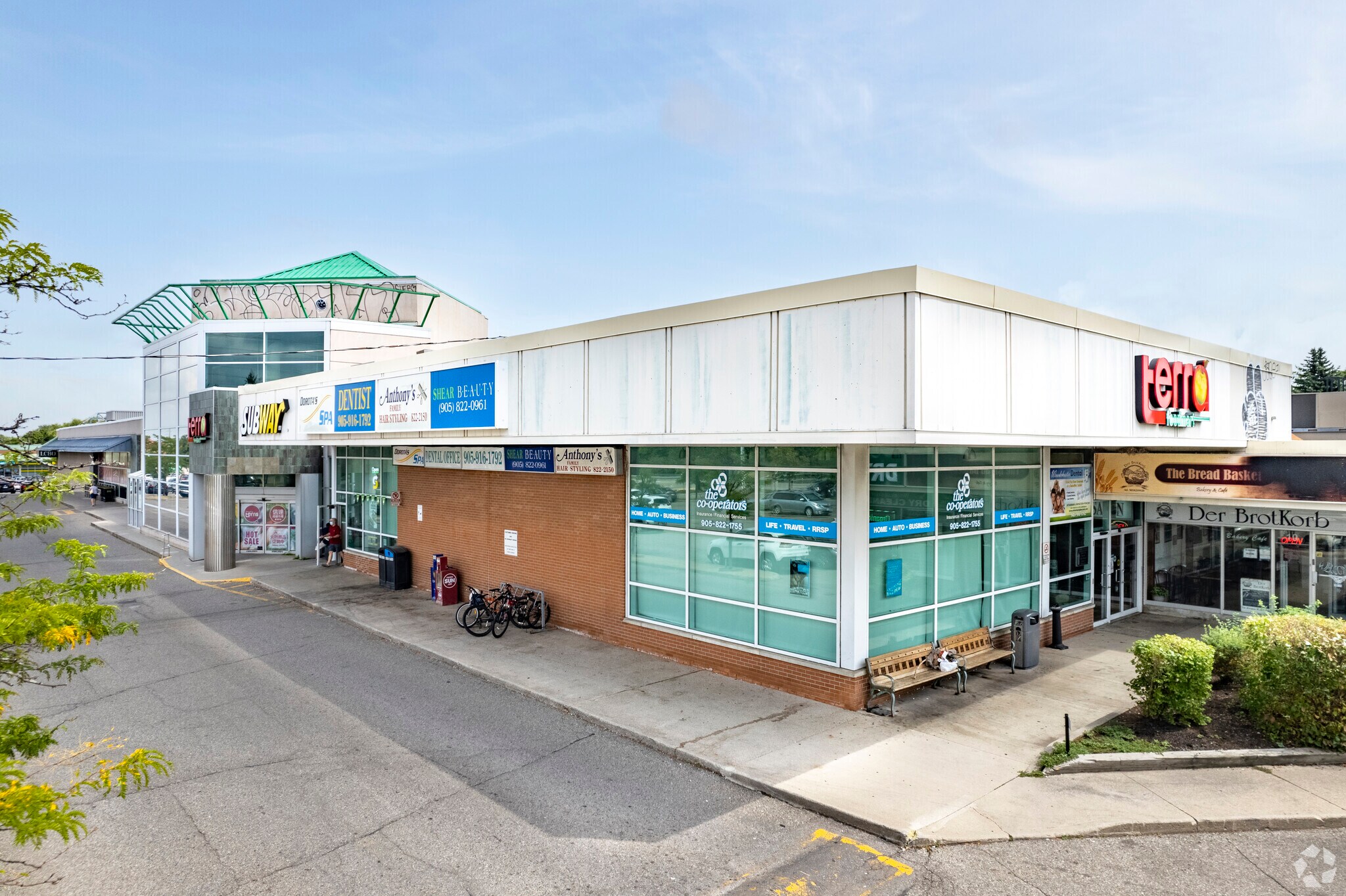 2400 Dundas St W, Mississauga, ON à louer Photo principale– Image 1 sur 6