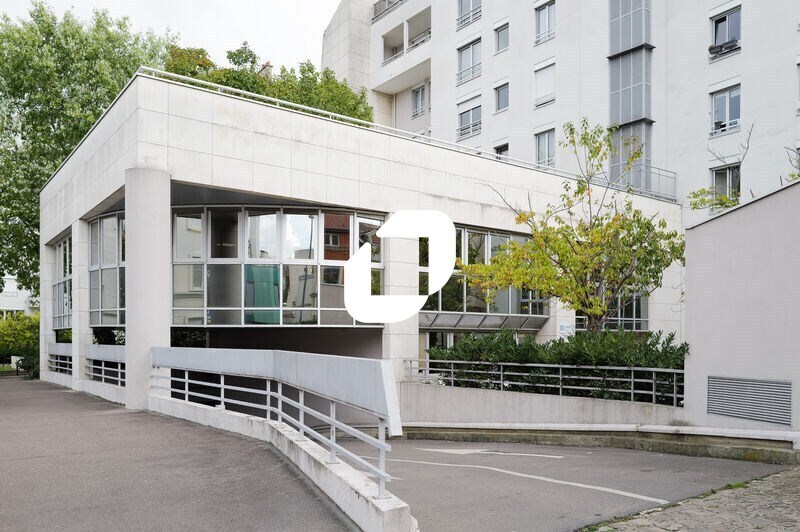 Bureau dans Courbevoie à vendre - Photo de l’immeuble – Image 3 sur 12