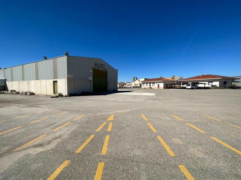 Industriel/Logistique dans Monforte del Cid à louer - Photo de l’immeuble – Image 1 sur 13