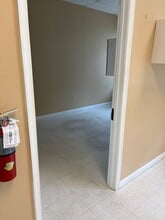 4617-4673 NW 103rd Ave, Sunrise, FL à louer Photo intérieure– Image 1 sur 13