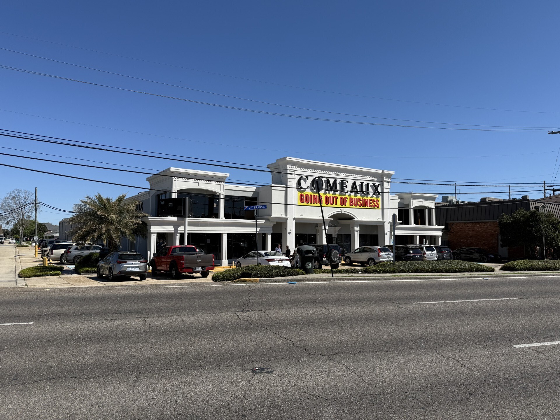 415 Veterans Memorial Blvd, Metairie, LA à louer Photo de l’immeuble– Image 1 sur 9