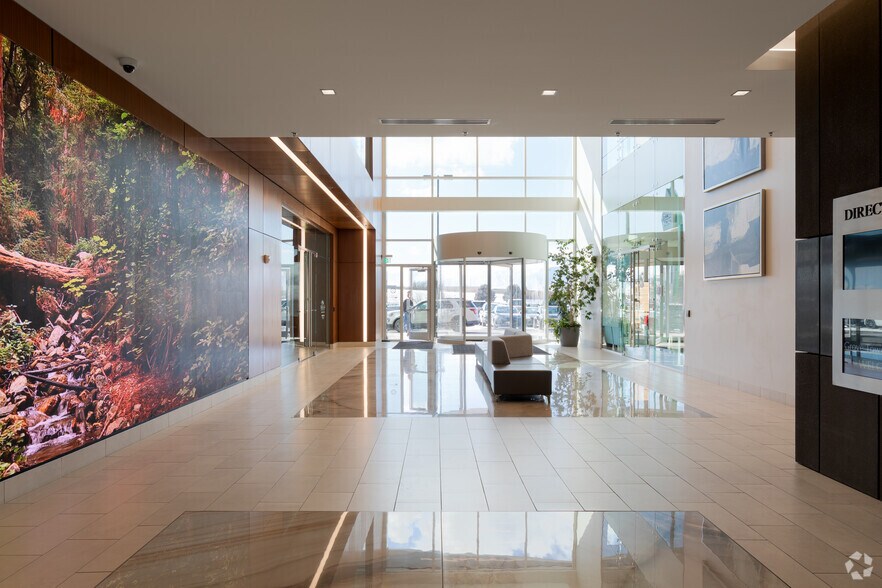 2100 W Pleasant Grove Blvd, Pleasant Grove, UT à louer - Hall d’entrée – Image 3 sur 5