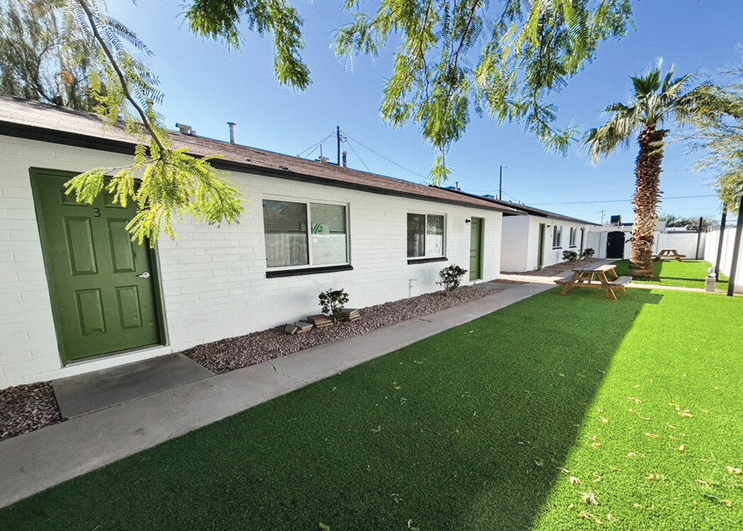 6628-6632 S 22nd St, Phoenix, AZ à louer Photo principale– Image 1 sur 16