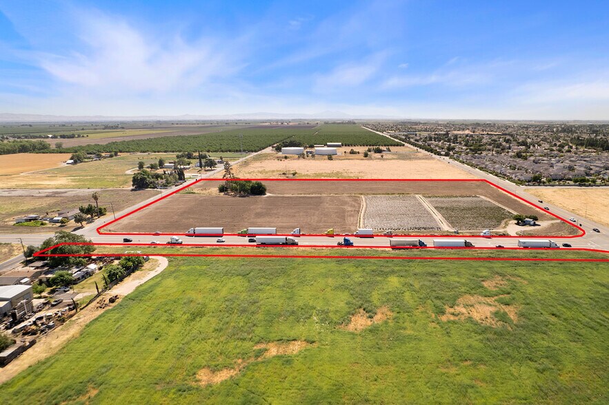 621 Yettner Rd, French Camp, CA à vendre - Photo de l’immeuble – Image 2 sur 18