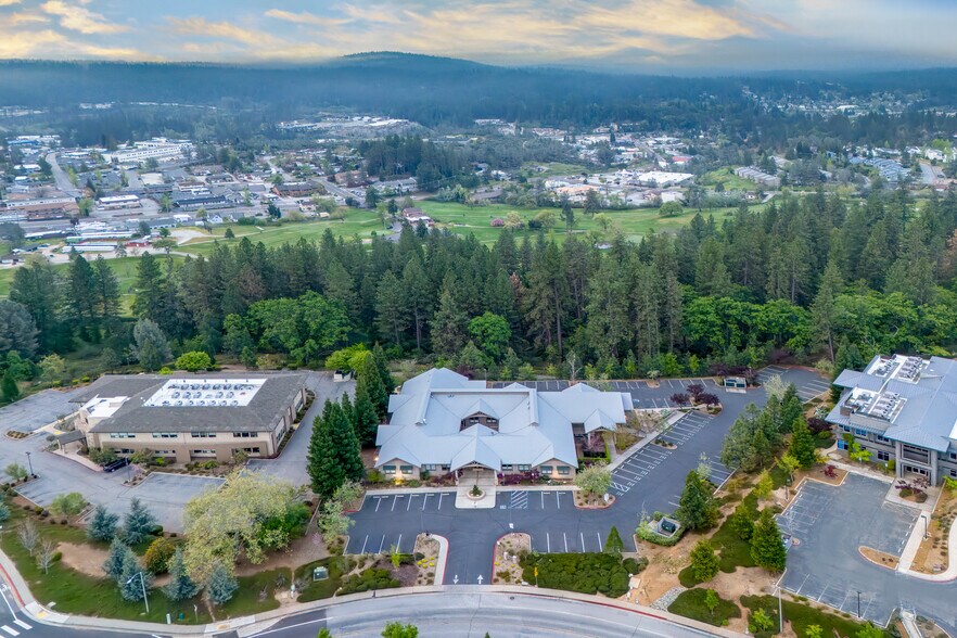 140 Litton Dr, Grass Valley, CA à louer - Aérien – Image 2 sur 34
