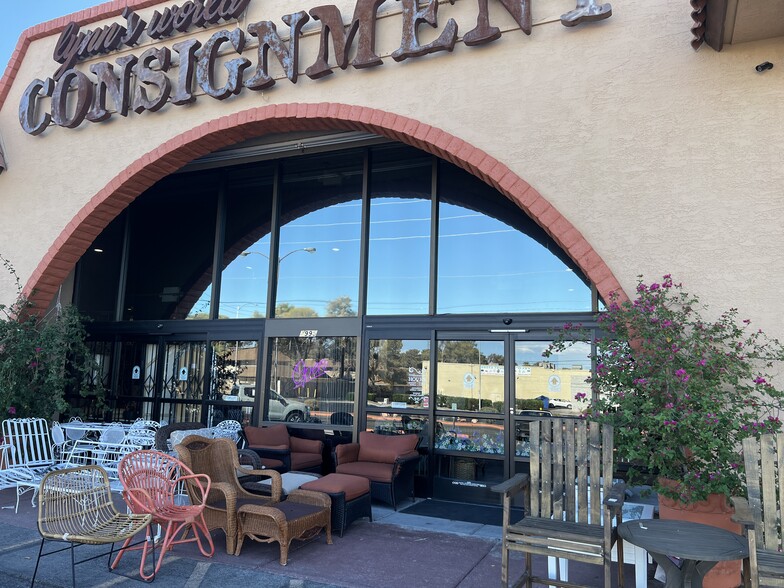 4995 S Eastern Ave, Las Vegas, NV à louer - Photo de l’immeuble – Image 1 sur 7