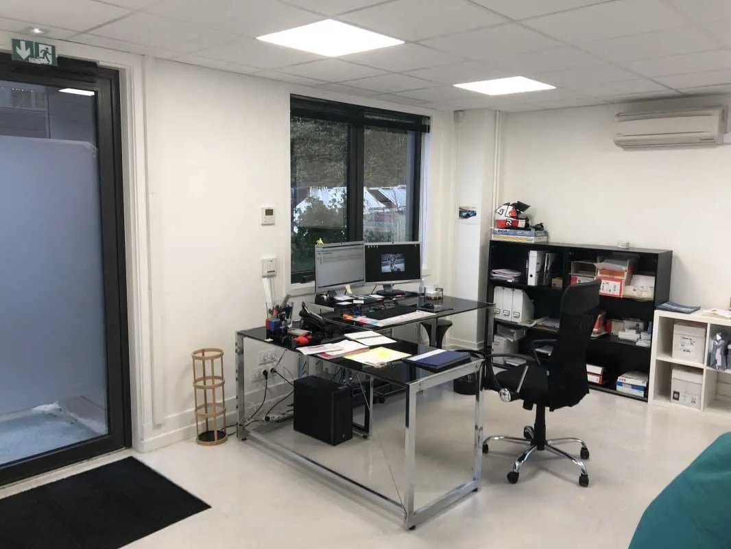 12 Chemin Des Gorges, Dardilly à louer Photo intérieure– Image 1 sur 9