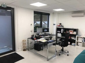 12 Chemin Des Gorges, Dardilly à louer Photo intérieure– Image 1 sur 9