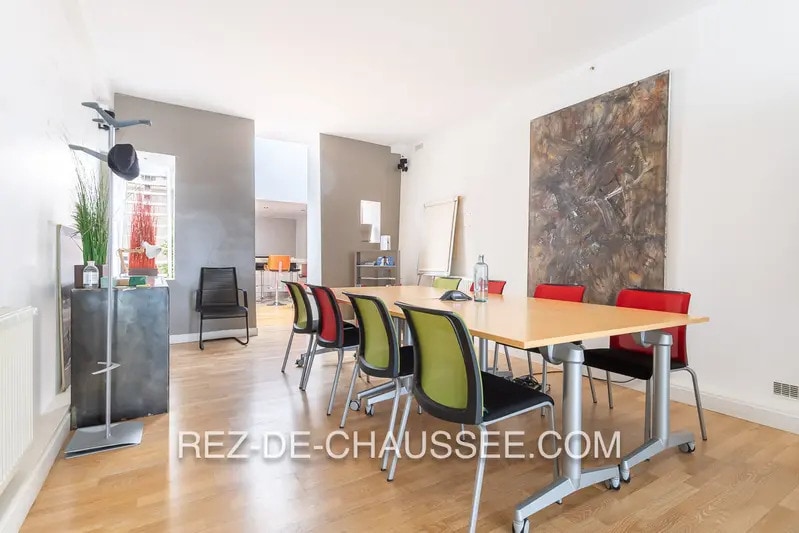 Local commercial dans Paris à vendre - Photo intérieure – Image 1 sur 10