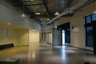 5005 NE Sandy Blvd, Portland, OR à louer Photo intérieure– Image 2 sur 5