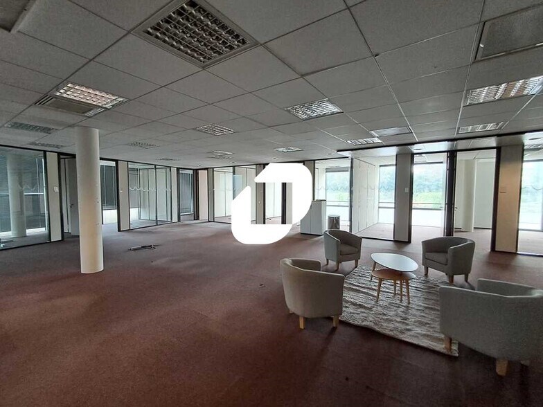 Bureau dans Vélizy-Villacoublay à louer - Photo de l’immeuble – Image 3 sur 6