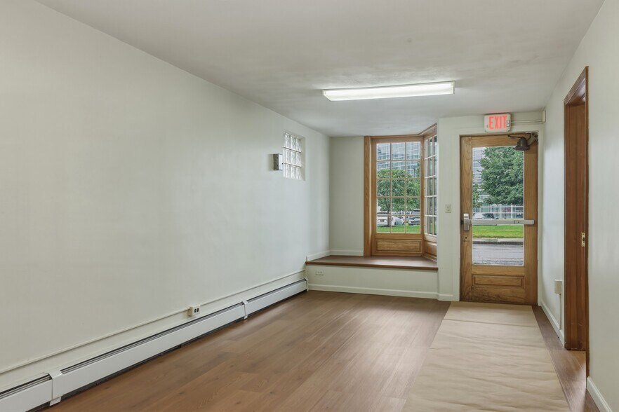 25 E Pulteney St, Corning, NY à vendre - Photo de l’immeuble – Image 2 sur 37