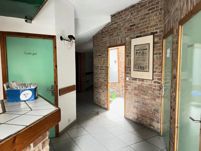 Bureau dans Wattrelos à louer - Photo de l’immeuble – Image 3 sur 6