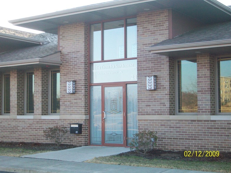 9601 165th St, Orland Park, IL à louer - Photo de l’immeuble – Image 2 sur 3