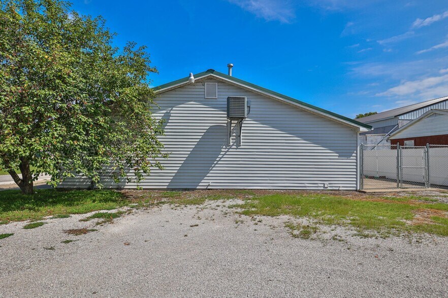 204 Park St, Falmouth, KY à louer - Photo de l’immeuble – Image 3 sur 4