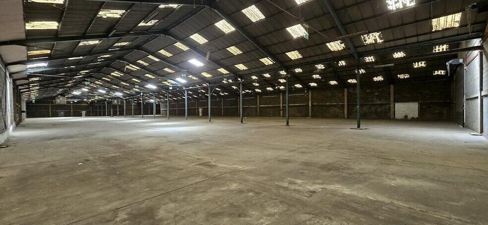 Renwick Rd, Barking à louer - Photo de l’immeuble – Image 3 sur 19