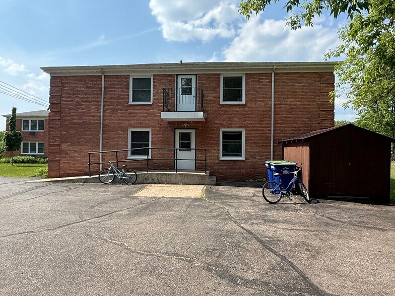 3701 Robert Pl, Stevens Point, WI à vendre - Photo de l’immeuble – Image 3 sur 9