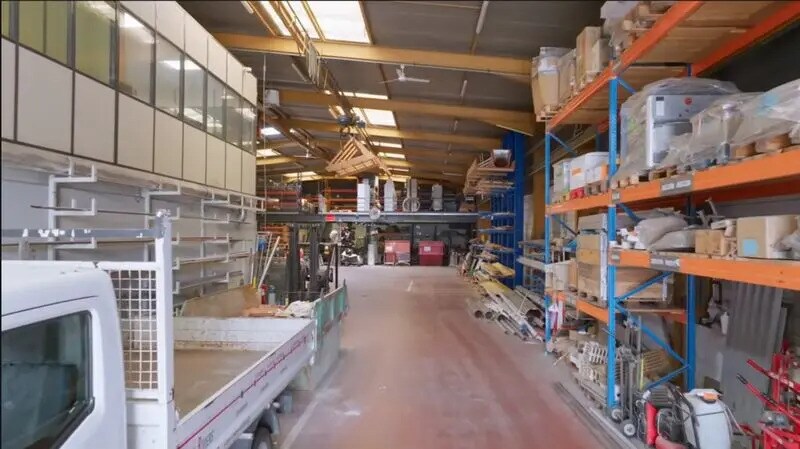 Bureau dans Vénissieux à louer - Photo de l’immeuble – Image 3 sur 10