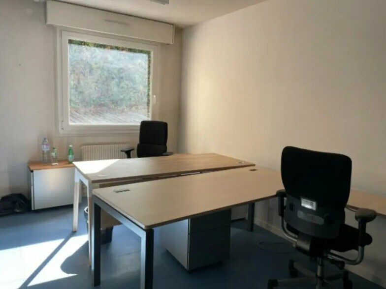 Bureau dans Montbéliard à louer - Photo de l’immeuble – Image 3 sur 10
