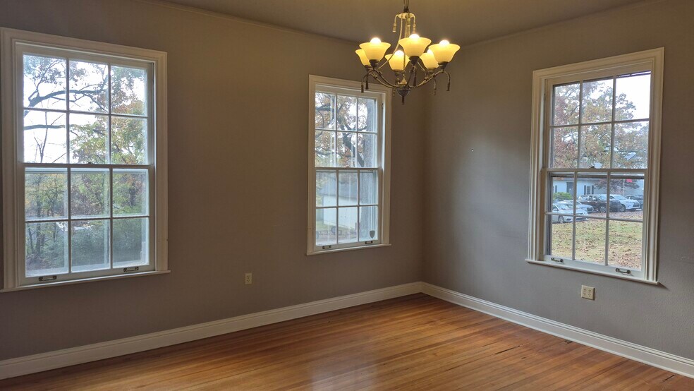 1656 Malvern Ave, Hot Springs, AR à louer - Photo de l’immeuble – Image 3 sur 8