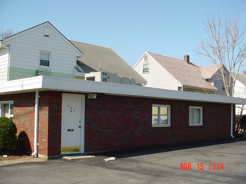 145 Baldwin Ave, Hasbrouck Heights, NJ à vendre - Photo de l’immeuble – Image 2 sur 3