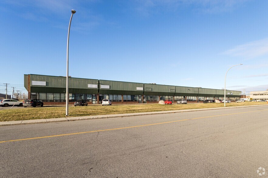 4201-4331 Rue Garand, Montréal, QC à louer - Photo de l’immeuble – Image 3 sur 5