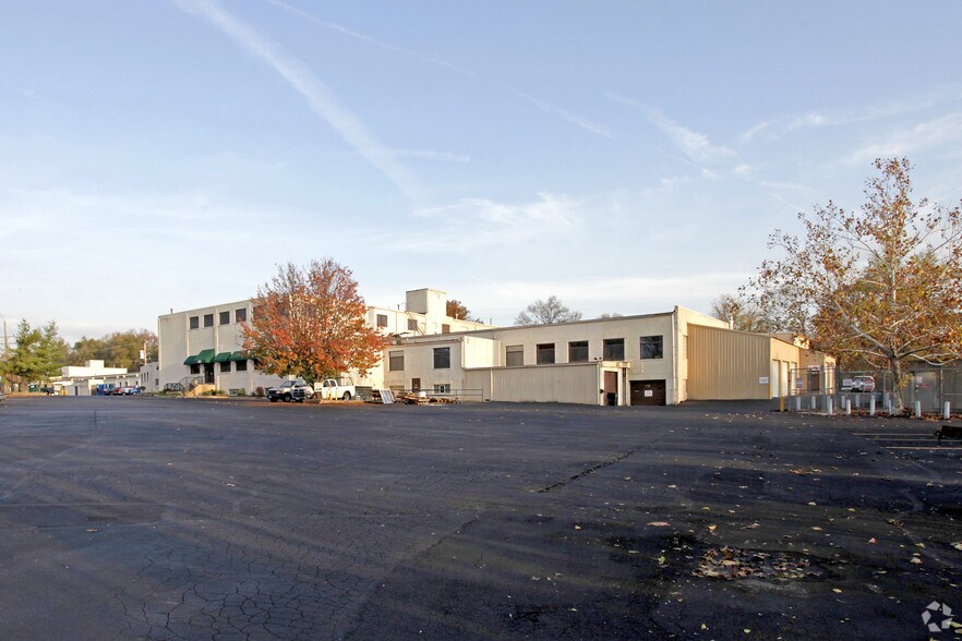 325 Paul Ave, Ferguson, MO à louer - Photo de l’immeuble – Image 3 sur 6