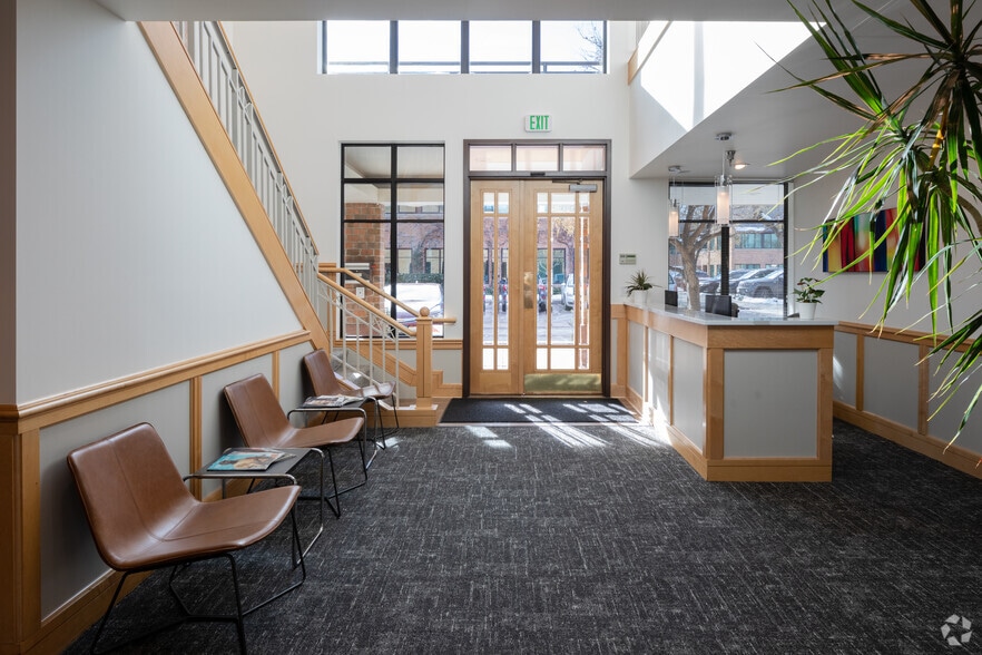 4450 Arapahoe Ave, Boulder, CO à louer - Hall d’entrée – Image 1 sur 17