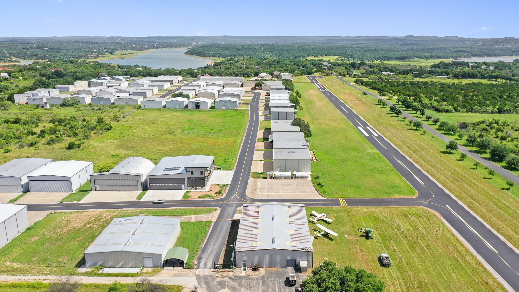 101 Piper Ln, Spicewood, TX à louer Photo principale– Image 1 sur 45
