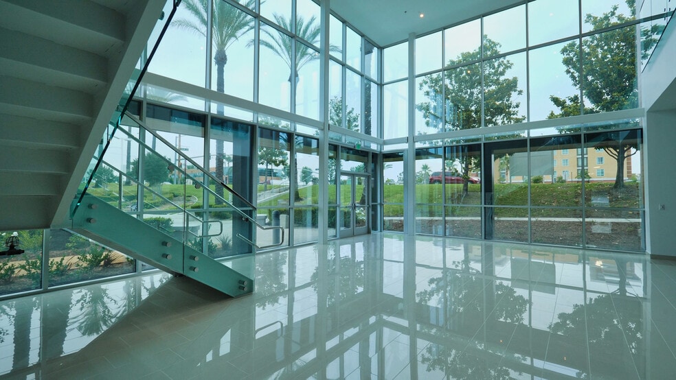 9494 Haven Ave, Rancho Cucamonga, CA à louer - Photo intérieure – Image 3 sur 13