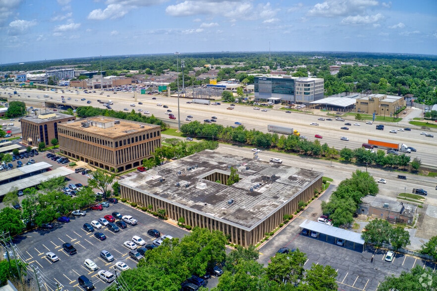 9219 Katy Fwy, Houston, TX à louer - Aérien – Image 3 sur 10