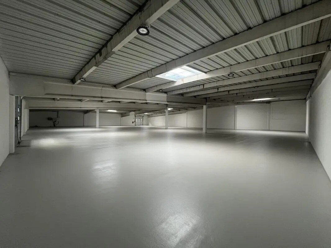 Industriel/Logistique dans Maurepas à vendre Photo intérieure– Image 1 sur 14