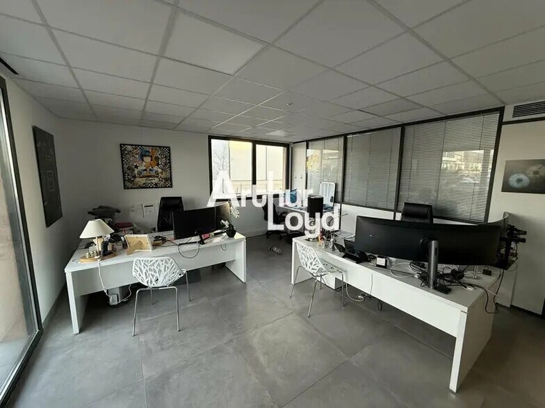 Bureau dans Fréjus à louer - Photo intérieure – Image 2 sur 6
