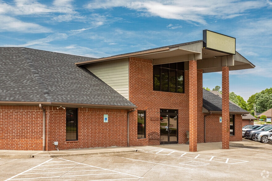 1333 Arapaho Ave, Springdale, AR à louer - Photo de l’immeuble – Image 1 sur 6