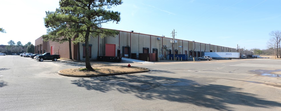 3900-3950 Willow Lake Blvd, Memphis, TN à louer - Photo de l’immeuble – Image 2 sur 4