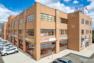 Plus de détails pour 1550 S Gateway Rd, Mississauga, ON - Bureau à vendre