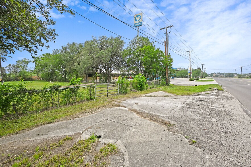 1426 S State Highway 46, New Braunfels, TX à vendre - Autre – Image 3 sur 9