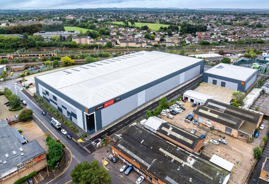 M140 Third Av, Milton Keynes à vendre - Photo de l’immeuble – Image 1 sur 7