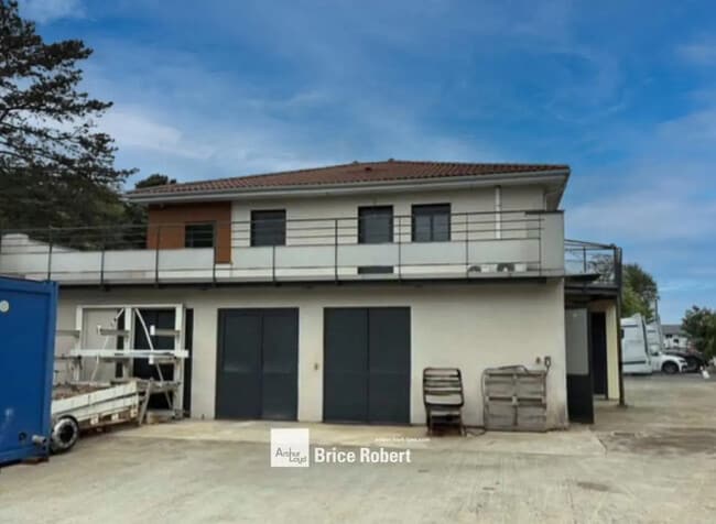 Plus de détails pour 29 Rue Du Vieux Port, Irigny - Terrain à louer