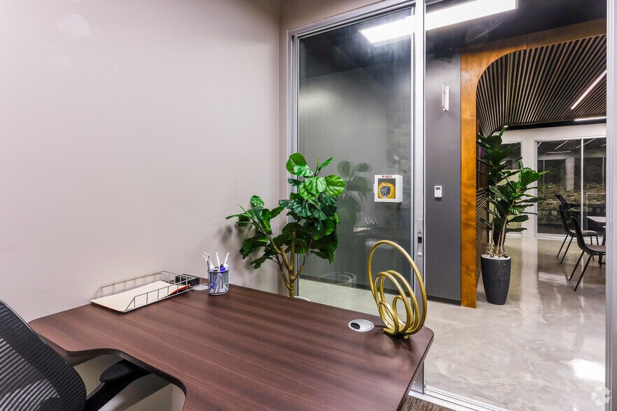 450 Century Pky, Allen, TX à louer - Photo de l’immeuble – Image 3 sur 21