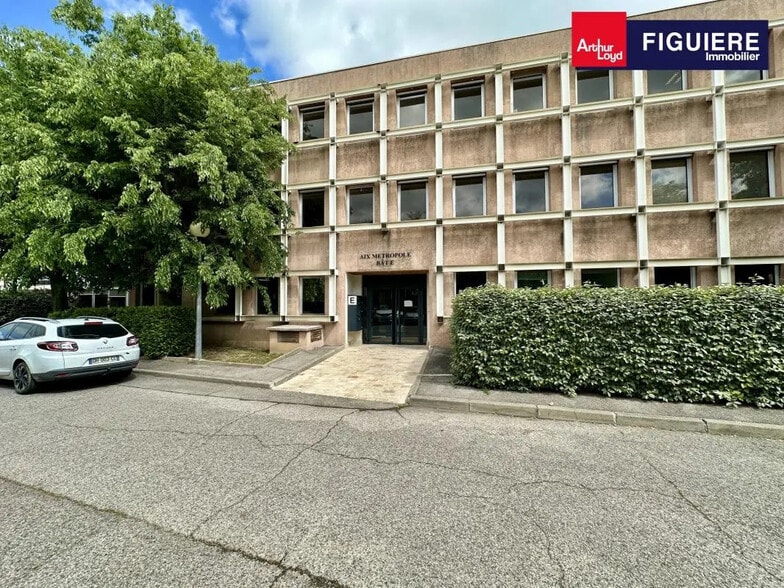 30 Avenue Henri Malacrida, Aix-en-Provence à louer - Photo de l’immeuble – Image 2 sur 2