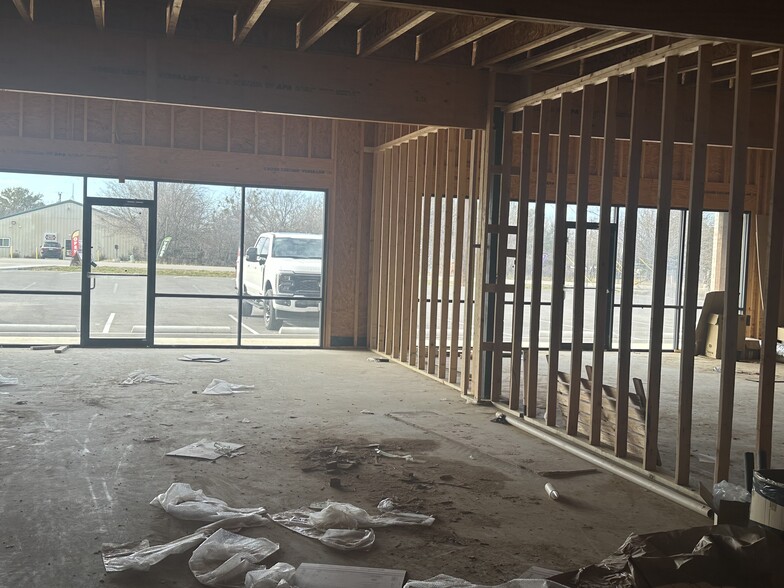 4851 Tin Top Rd, Weatherford, TX à louer - Photo de l’immeuble – Image 3 sur 9