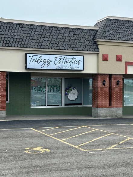 5879-5891 S Transit Rd, Lockport, NY à louer - Photo de l’immeuble – Image 3 sur 18