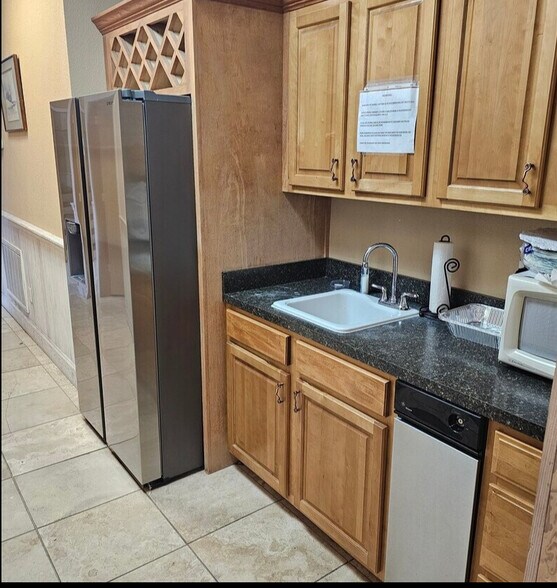 905 Biscayne Blvd, Deland, FL à louer - Photo intérieure – Image 3 sur 5