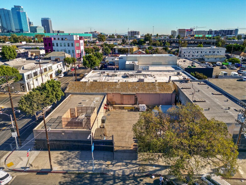 944 Venice Blvd, Los Angeles, CA à louer - Photo de l’immeuble – Image 3 sur 13
