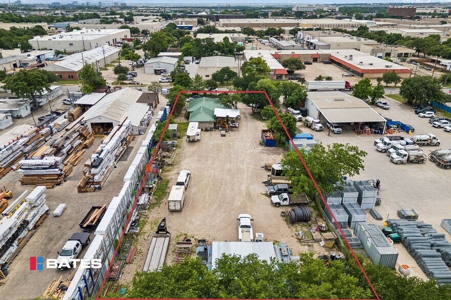 2659 Lombardy Ln, Dallas, TX à louer - Photo de l’immeuble – Image 3 sur 21