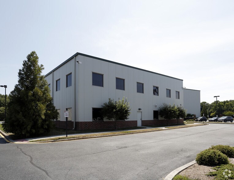 110 Galaxy Dr, Dover, DE à vendre - Photo de l’immeuble – Image 2 sur 3