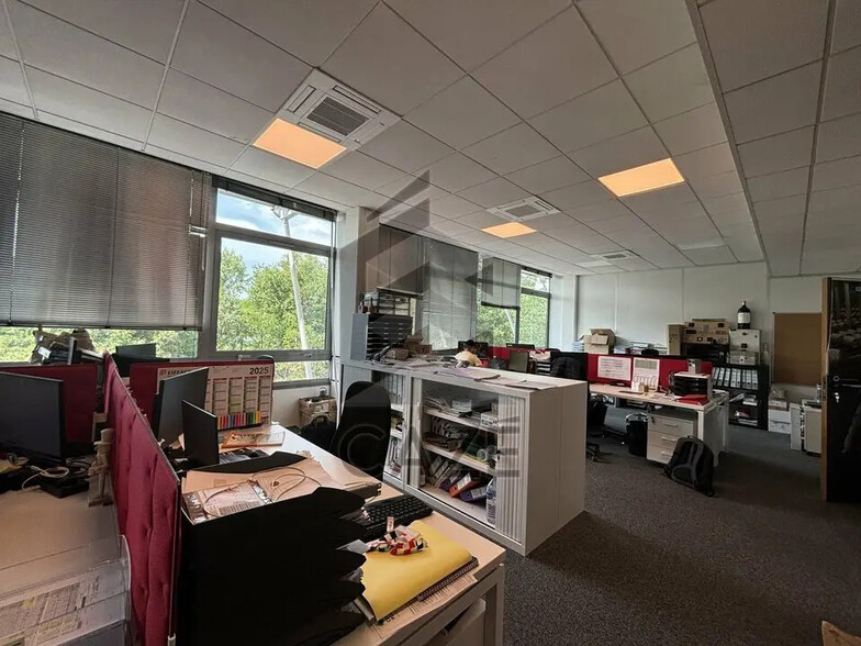 Bureau dans Pessac à louer - Photo de l’immeuble – Image 2 sur 6